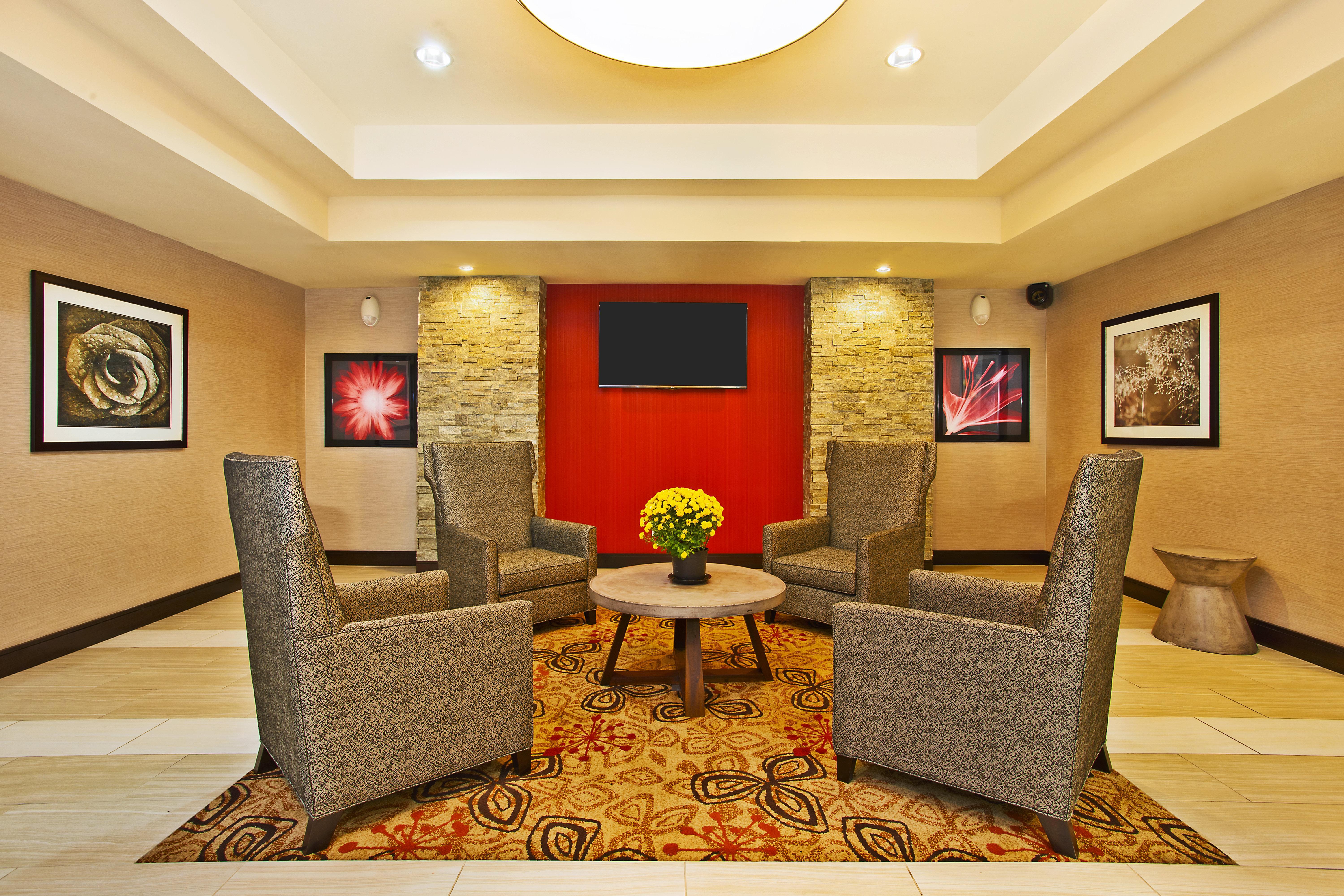 Holiday Inn Express & Suites Springfield By Ihg Екстериор снимка