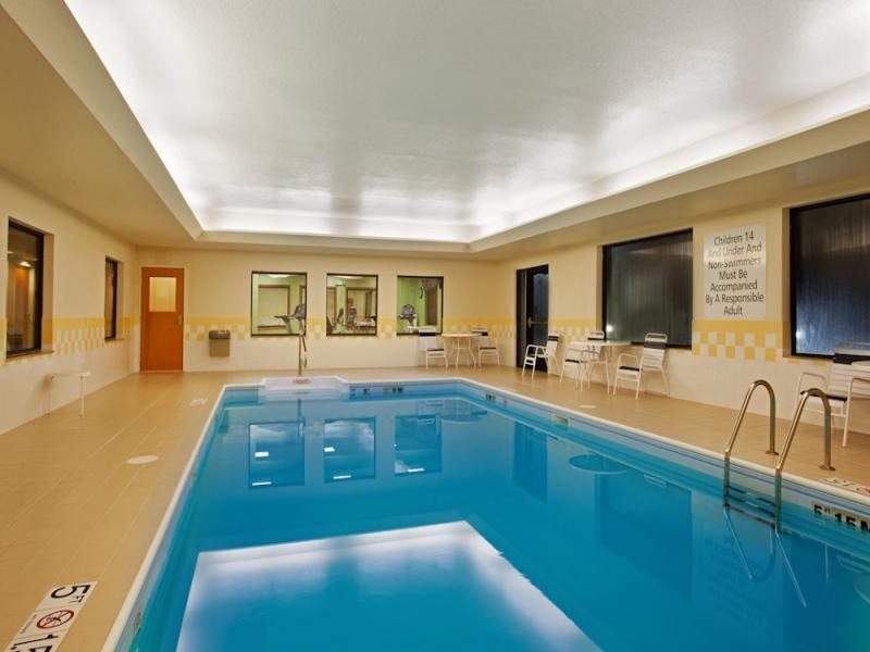 Holiday Inn Express & Suites Springfield By Ihg Екстериор снимка